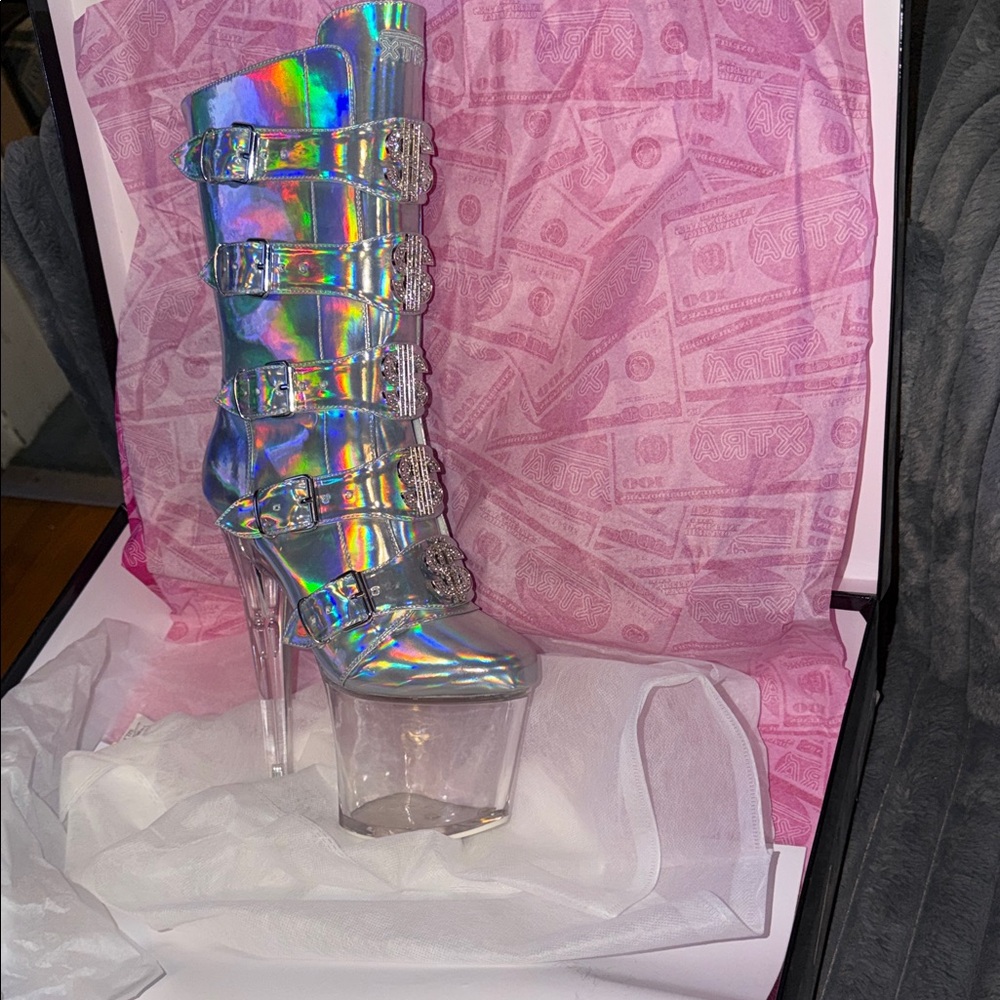 BNIB Silver Holographic VIP Platform Boots DOLLSKILL RARE!!!